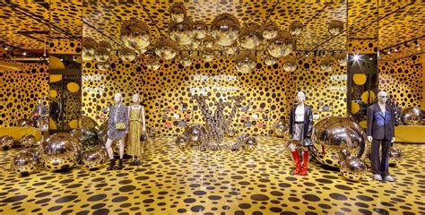 louis vuitton artista giapponese|yayoi kusama louis vuitton.